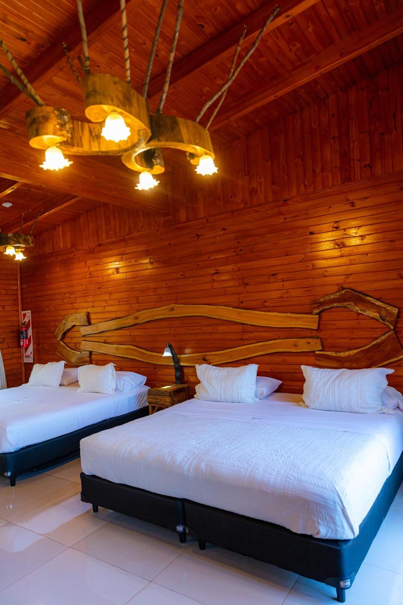 Tupa Lodge Puerto Iguazu Exterior photo